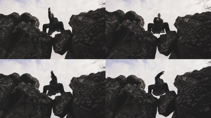 功夫大师在冰岛的岩石上表演空手道