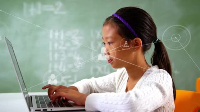 在学校课堂上使用笔记本电脑的亚洲女孩的个人资料图标网络