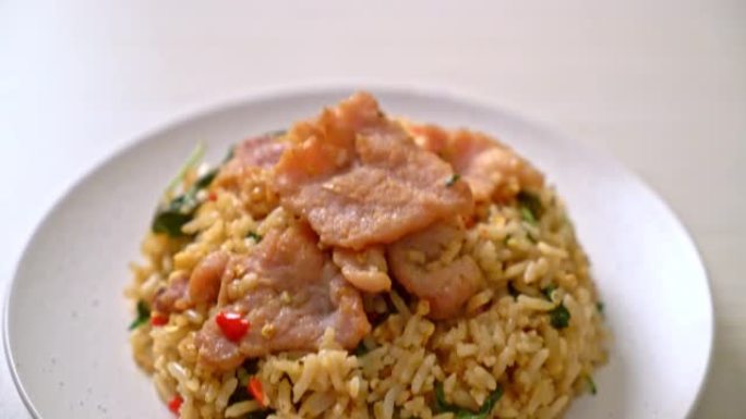 泰国罗勒和猪肉炒饭-泰国美食风格