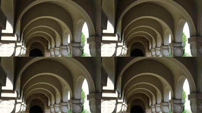 基督教圣殿前的柱子和拱门