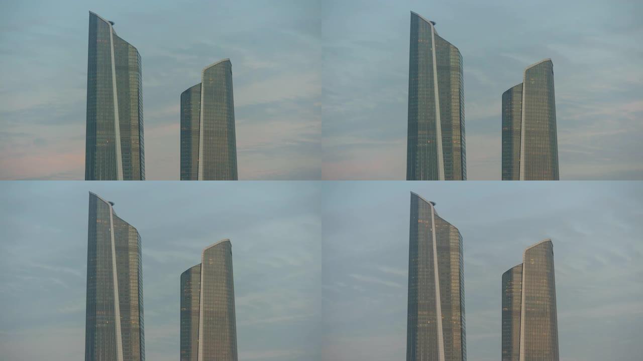 日落天空南京市著名国际青年文化中心塔楼顶部延时全景4k中国