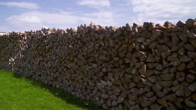 堆积式原木木柴堆伐木场木头整齐码放