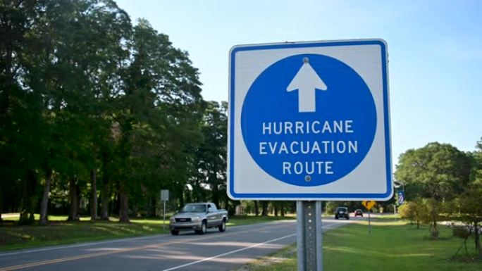 “飓风疏散路线” 标志