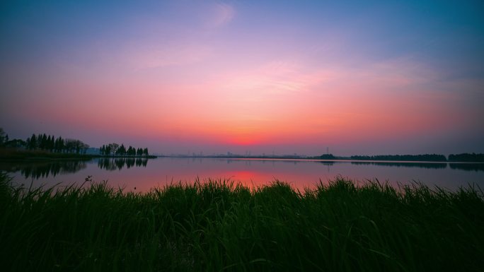 昆明草海湿地广角日出延时4k