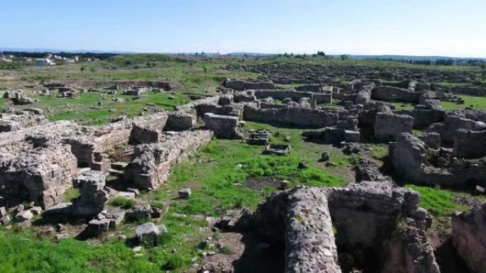 叙利亚乌加里特古遗址。我们可以在地面上看到建筑物被摧毁后的特征-联合国教科文组织世界遗产-用无人机鸟