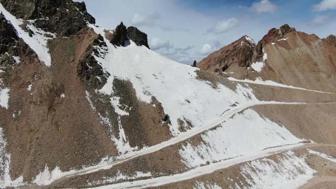 大雪封路