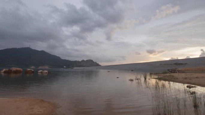 梦矿湖大坝的延时移动水