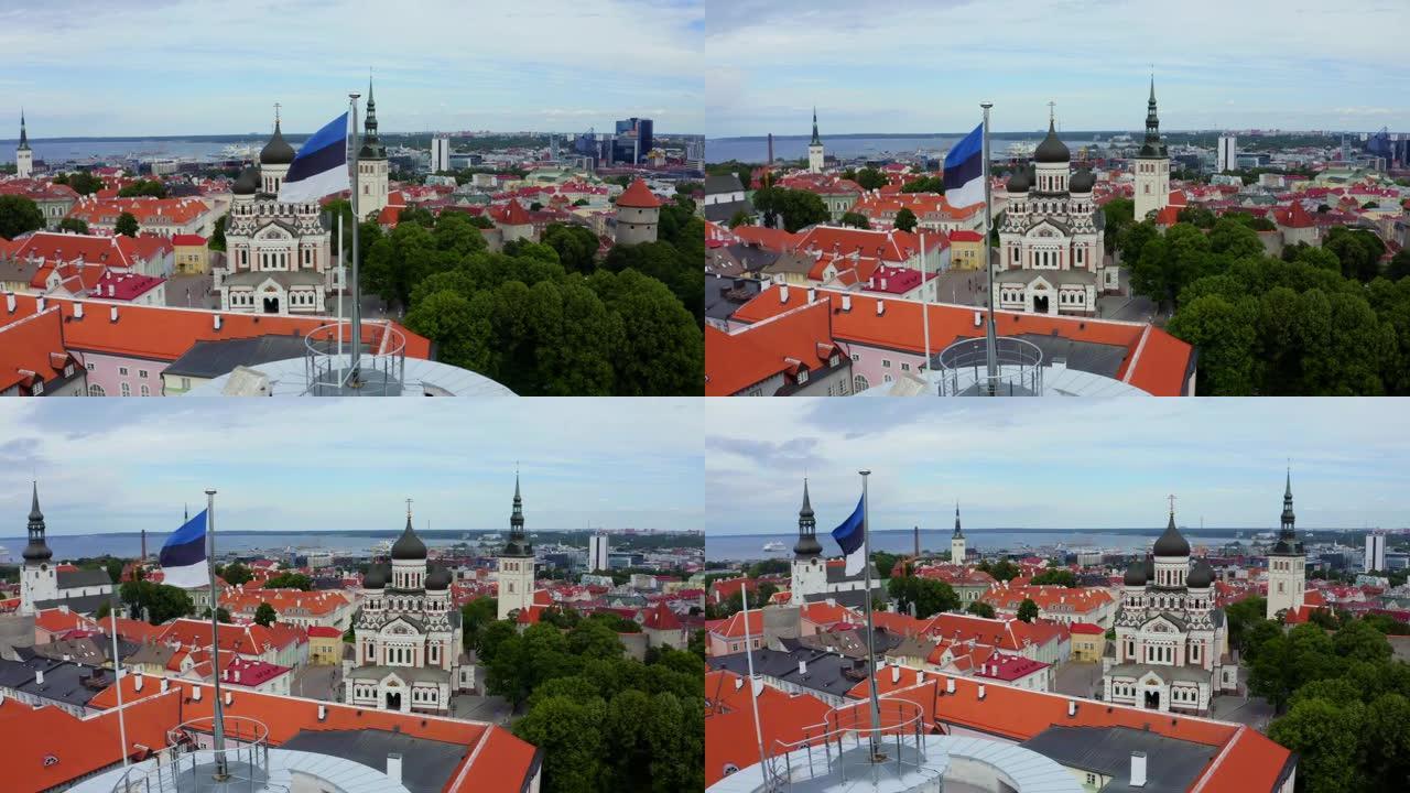 爱沙尼亚塔林老城高赫尔曼塔上的爱沙尼亚国旗
