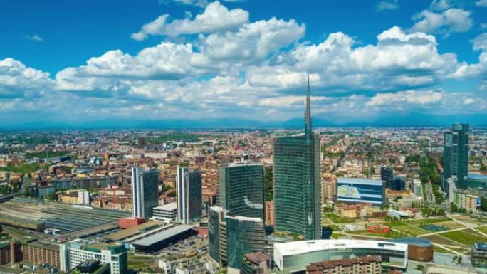 阳光明媚的米兰市现代市中心空中全景4k延时意大利