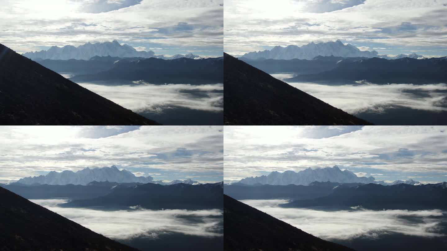 云雾之上的神山