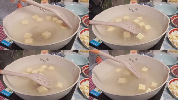 开水煮冻豆腐 (3)