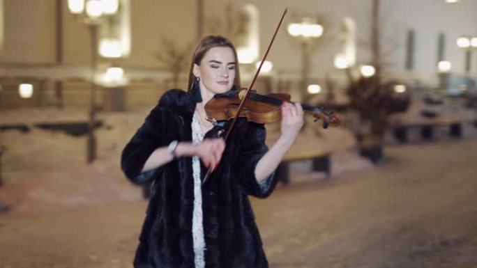街头艺术家小提琴家女孩