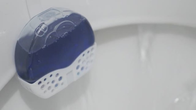 用液体清新剂4k视频冲洗碗