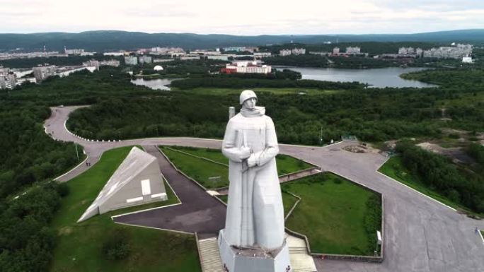 二战期间苏联北极地区守军纪念碑。位于俄罗斯摩尔曼斯克市。鸟瞰图