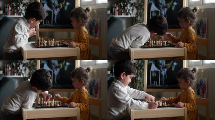 小女孩和哥哥下棋