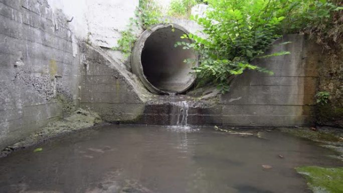 下水道管道到外面进入下水道。