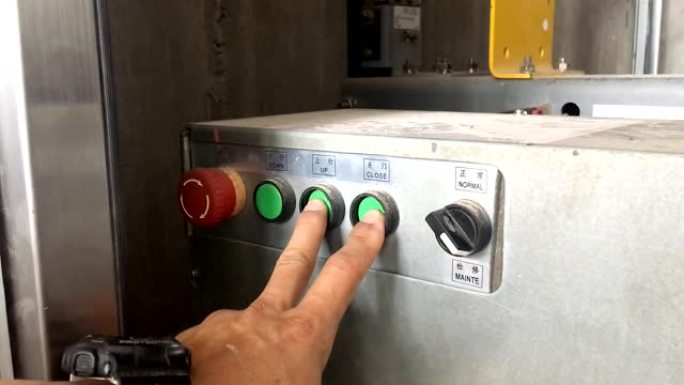 电梯不间断电源系统的机械测试电源