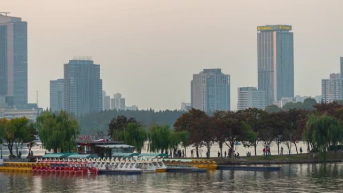 日落时间南京市著名的湖滨岛公园海湾全景延时4k中国