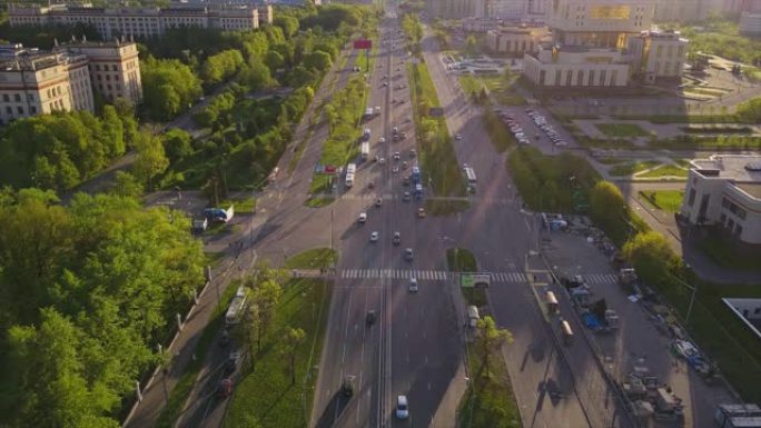 俄罗斯莫斯科市国立大学交通罗蒙诺索夫大道空中日落全景4k