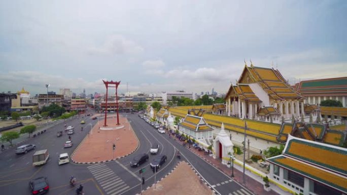 泰国曼谷市老城日落时与水寺的巨型秋千或Sao Ching Cha纪念碑。地标性旅游景点。泰国建筑与旅