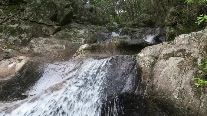 天然山泉水泉水叮咚