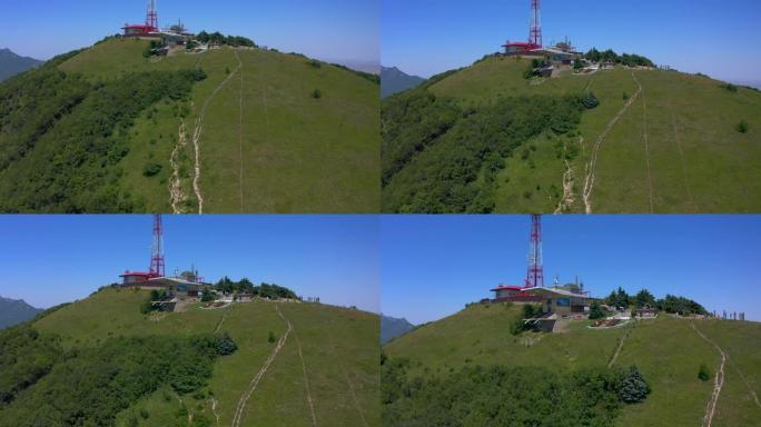 在马舒克山顶的pyatimorsk广播塔的美丽景色的鸟瞰图。