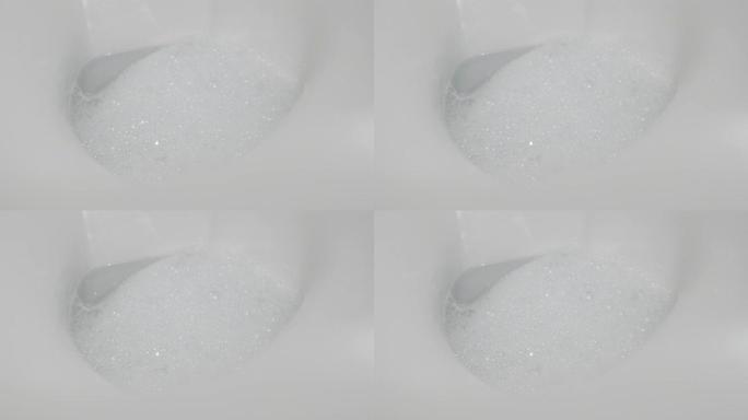 马桶清新剂4k镜头碗里的泡沫