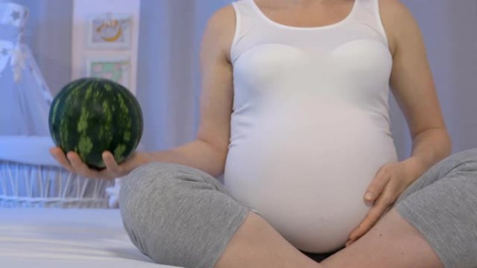 怀孕，未出生的婴儿体重增加