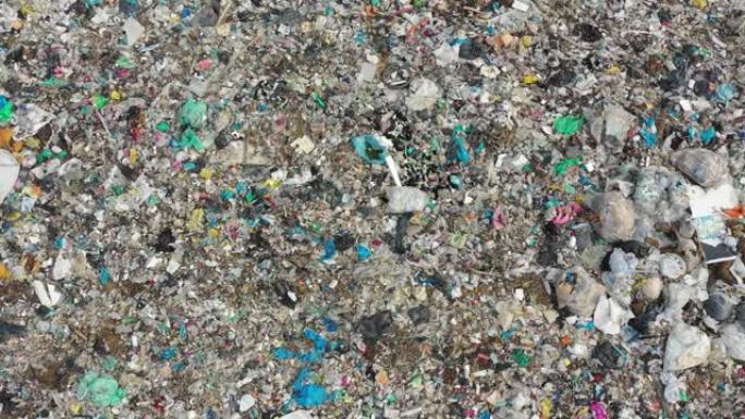 充满塑料垃圾的垃圾填埋场的航拍画面