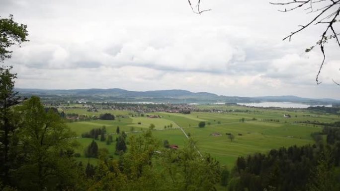 巴伐利亚的福森镇，新天鹅堡山的景色
