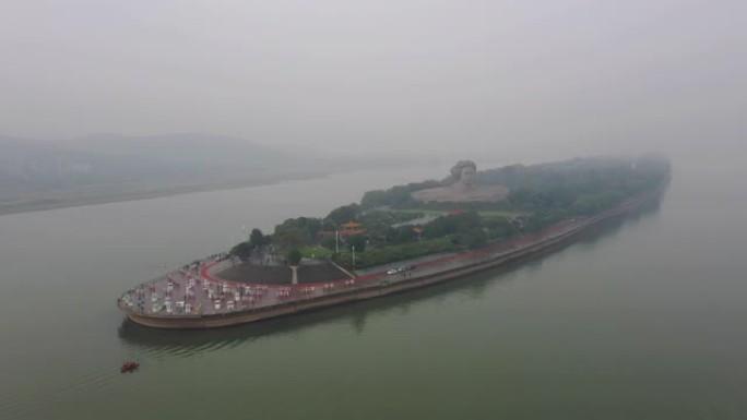 雨天长沙市滨江岛著名纪念公园航拍全景4k中国