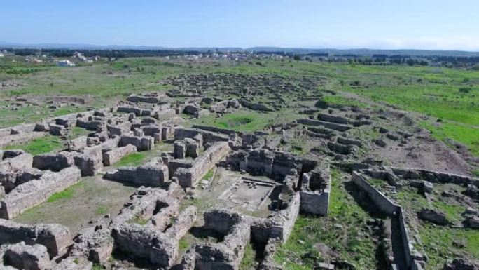 叙利亚乌加里特古遗址。我们可以在地面上看到建筑物被摧毁后的特征-联合国教科文组织世界遗产-用无人机鸟