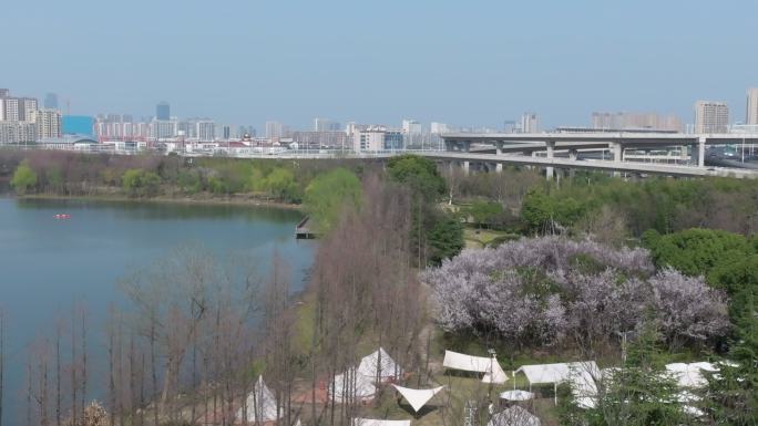 苏州石湖，美丽的湖边露营地