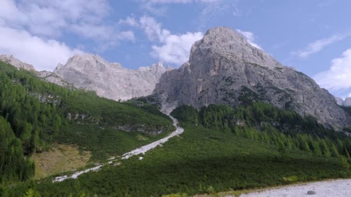 意大利南蒂罗尔著名的via ferrata Alpinisteig和Sexten Dolomites