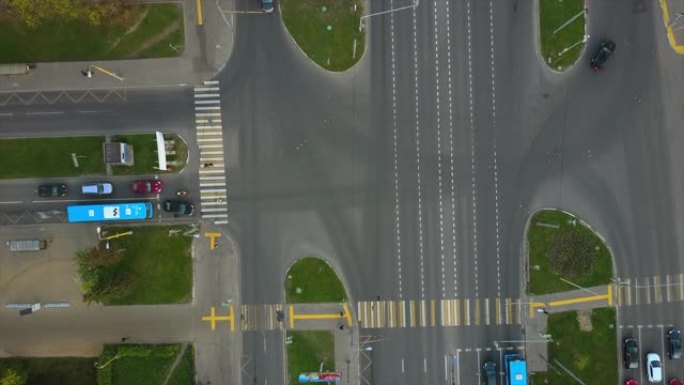 俄罗斯莫斯科日落灯大学区罗蒙诺索夫交通十字路口空中全景4k