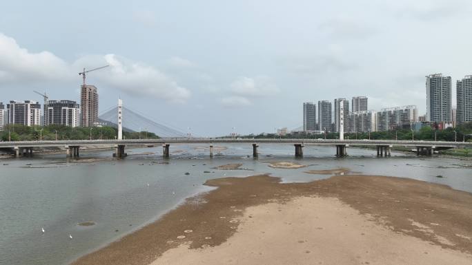 航拍海南陵水县陵水河 椰林大桥生态环境