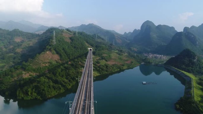 中国广西桂林阳朔漓江日出