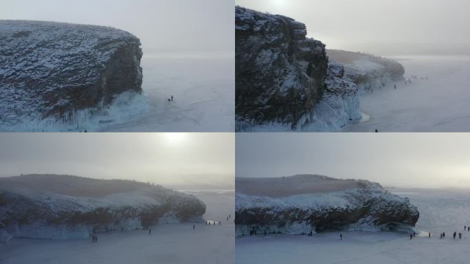 冬日晨曦薄雾下的贝加尔湖