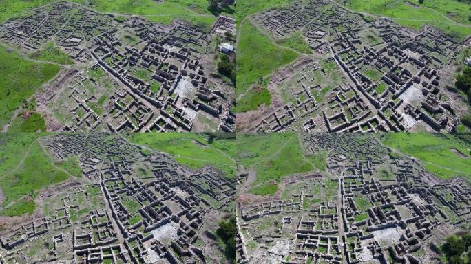 叙利亚乌加里特古遗址的鸟瞰图。我们可以在地面上看到建筑物的特征，在它们被破坏之后-联合国教科文组织世