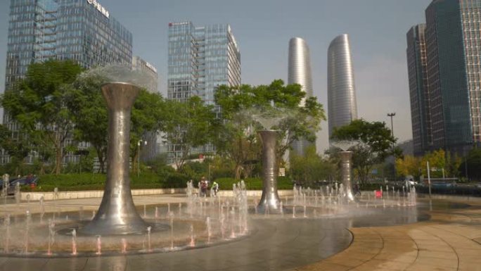 成都市中心著名购物中心喷泉广场全景4k中国