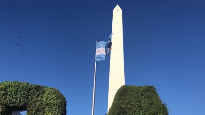 布宜诺斯艾利斯方尖碑和阿根廷国旗