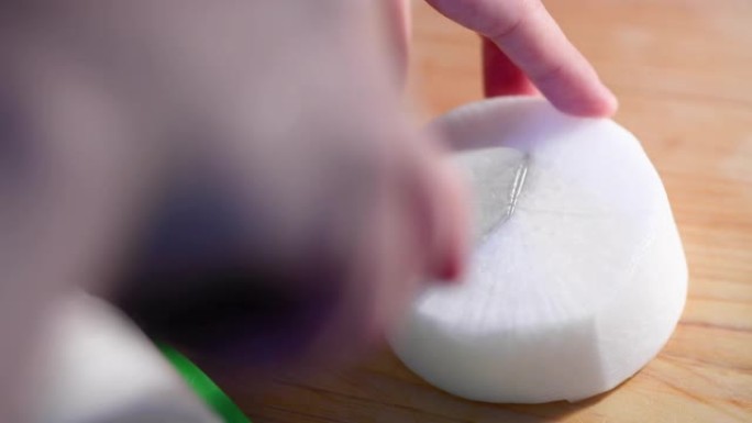切割日本萝卜切菜艺术刀工展示日本料理