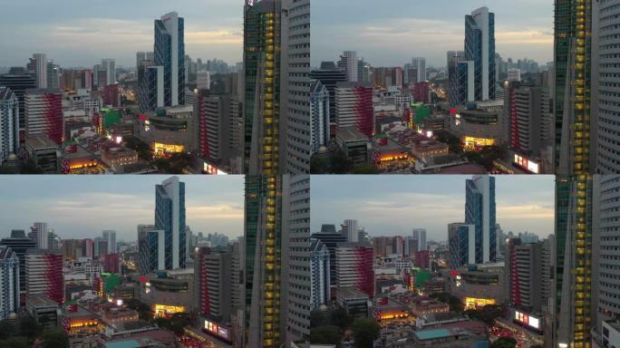日落时间照明吉隆坡市中心交通街空中全景4k马来西亚
