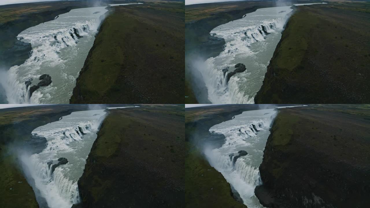 飞越冰岛的古尔福斯瀑布