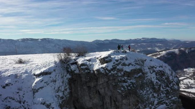 群山在呼唤团队合作团队团建团建登山