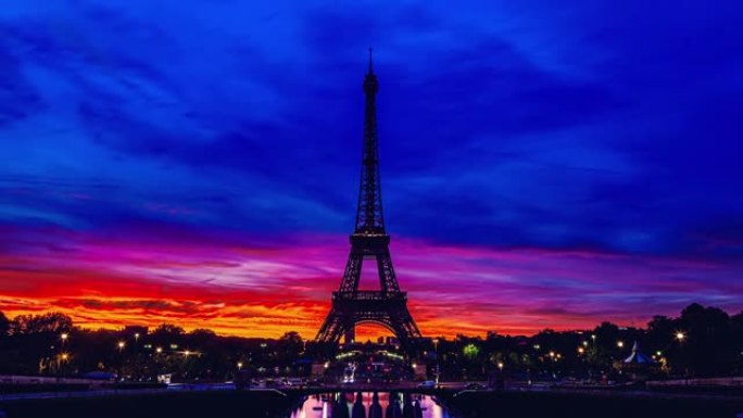 法国巴黎的日出日转夜延时摄影地标建筑铁塔