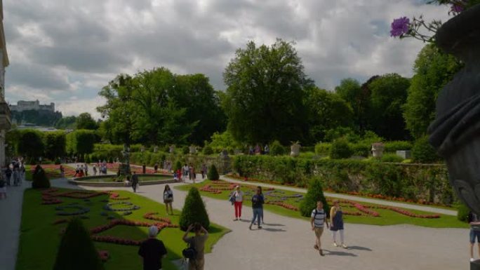 阳光明媚的夏日萨尔茨堡市著名花园全景4k奥地利