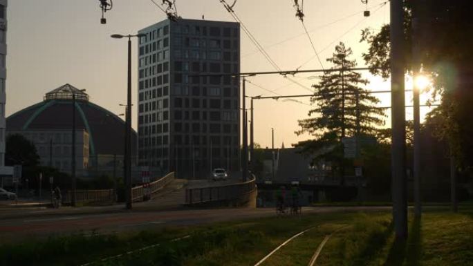 日落时间巴塞尔市中心火车站广场公园街景慢动作全景4k瑞士