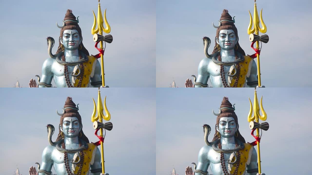 印度北阿坎德邦Haridwar的印度教神湿婆神大勋爵雕像的静态镜头。