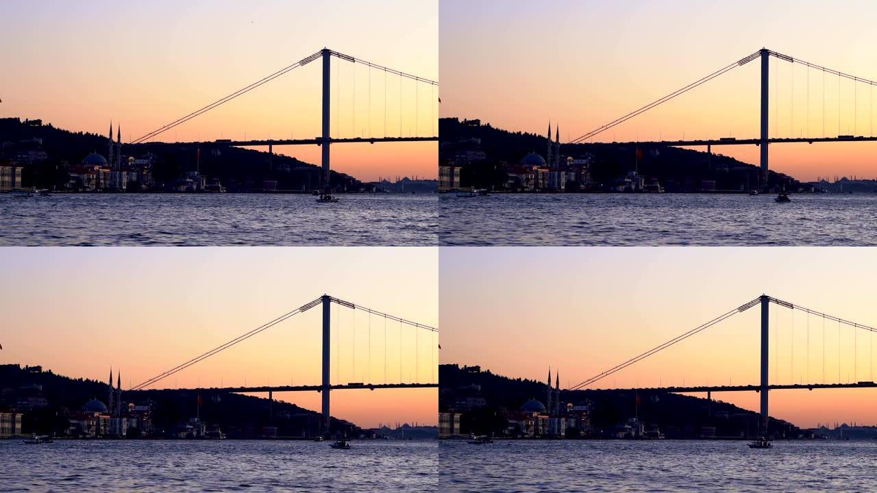 博斯普鲁斯海峡-7月15日烈士桥-伊斯坦布尔